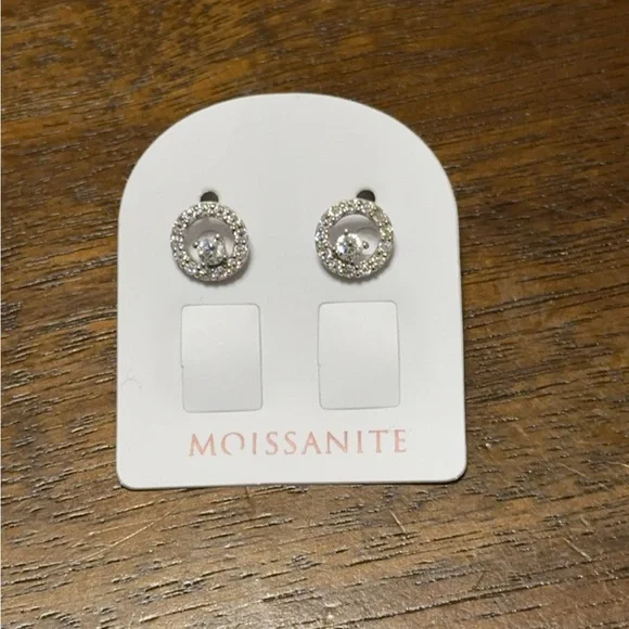 Moissanite pushback earrings - Picture 3 of 3